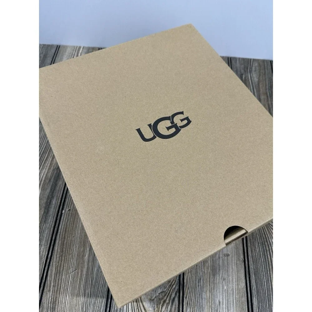 New Ugg Pink Classic Sparkle Boots Children's Size 6